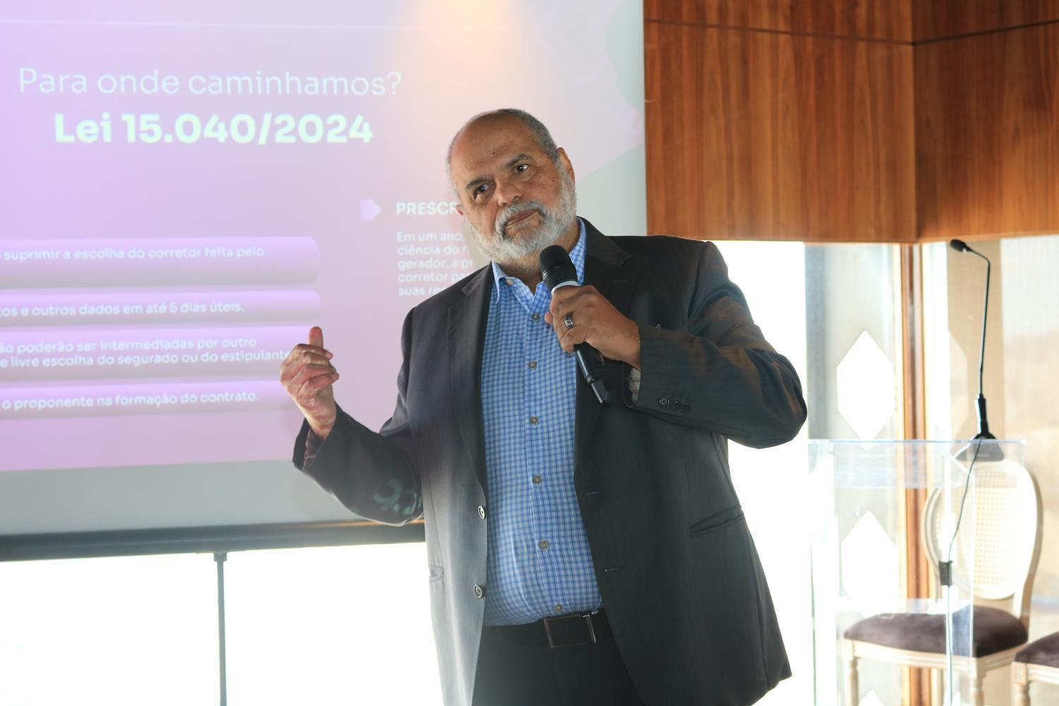 adilson 090525